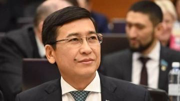 دەپۋتات اسحات ايماعامبەتوۆ ۇستازدار ٷشٸن قۋانىشتى حاباردى جەتكٸزدٸ