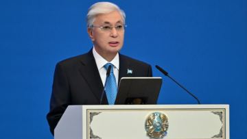 Memleket basshysy Toqaev: saiasi sabyr, diplomatiialyq stil jáne temirdei tártip