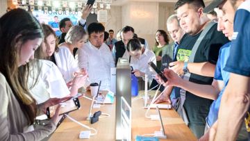 HONOR 600 seriiasy AI-video generatsiiasy men Gemini integratsiiasymen Qazaqstanda resmi túrde satylymǵa shyqty