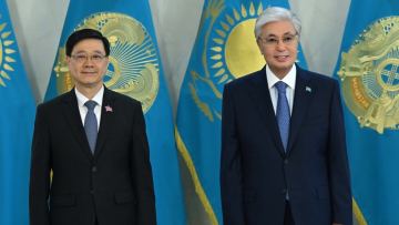 Prezident Gonkong ákimshiliginiń basshysymen kezdesti