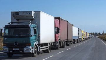 ІІМ жүк көліктерінің қала ішінде жүруіне толық тыйым салу мүмкін емес екенін мәлімдеді