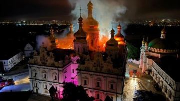 Путин мен Трамп телефон арқылы сөйлескеннен кейін Киев жаппай шабуылға ұшырады