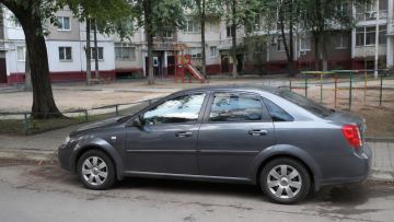 1 шілдеден бастап қазақстандықтар үшін көлікті аулаға қою тәртібі өзгереді