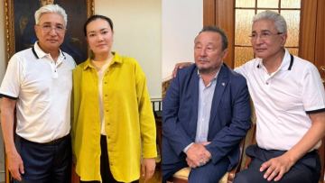 Иманғали Тасмағамбетовтің алдында күй тартқан өнерпаз әсерлі жазба жариялады