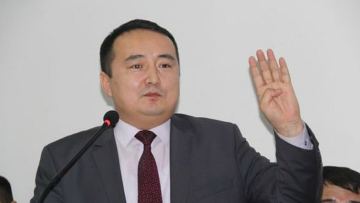 Алматы облысында полиция Серікжан Біләштің әпкесінің үйін тінтіп, өзін алып кеткен