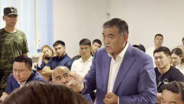 Qamshybek Tashiev sotta prokýrorlardy aiyptaýdan bas tartýǵa shaqyrdy