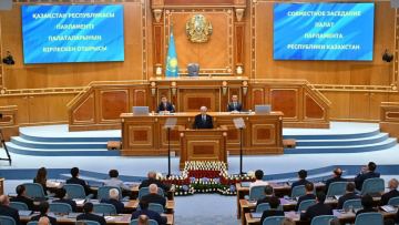 Toqaev AMANAT partiiasyna alǵys aityp, tarihi qadamdy qoldady