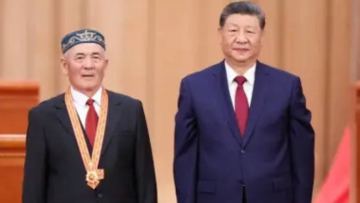 100 мыңнан астам адамды емдеген қазақ дәрігері Қытайдың ең жоғары марапатына ие болды