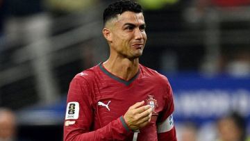 كريشتيانۋ رونالدۋ كٶز جاسىنا ەرٸك بەردٸ: پورتۋگالييا قۇراماسى ەچ-2026-مەن قوشتاستى
