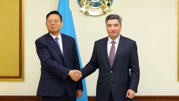 Qazaqstan men Qytai strategiialyq áriptestikti nyǵaityp keledi - Bektenov
