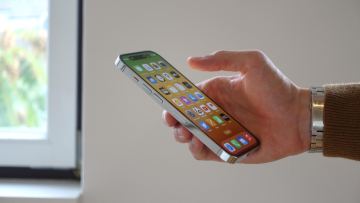جانابىلوۆتاردان تەركٸلەنگەن iPhone 16 سمارتفوندارى اۋكتسيونعا قويىلدى