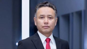قىزمەتكەرلەرٸنە پەتەر سىيلاعان تۇرسىن الاگٶزوۆكە قاتىستى قۋانىشتى جاڭالىق جارييا بولدى