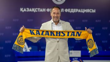 Футболдан Қазақстан құрамасын шетелдік маман жаттықтырады