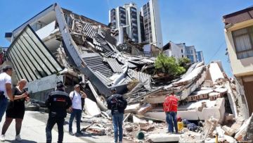 Колумбиядағы жойқын жер сілкінісі: қаза тапқандар саны 130-дан асты, елде төтенше жағдай жарияланды