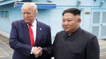 Трамп Ким Чен Ынмен қарым-қатынасына байланысты Оңтүстік Кореямен әскери жаттығуларды қысқартты