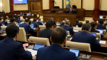 قۇرىلتايدىڭ العاشقى سەسسيياسى ٶتەتٸن كٷن بەلگٸلەندٸ
