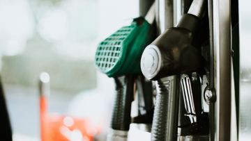 Қазақстандағы зауыт Ресей мұнайын өңдеп, өнімнің 70 пайызын кері жөнелтеді