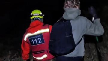 Тас көшкіні жолды бөгеген: екі бойжеткен тауда қалып қойды