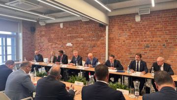 «Rosatom» men Mysyr «El-Dabaa» AES qurylysy men yntymaqtastyqty keńeitý máselelerin talqylady
