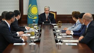 Президент Құрылтайдағы партия фракцияларының жетекшілерімен кездесті