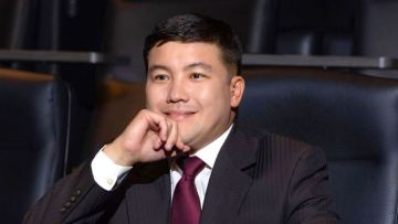Tursynbek Qabatovtyń qyzy qýanyshty jańalyǵyn jariia etti