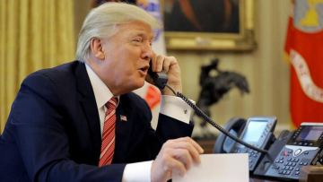 Трамп пен Зеленский телефон арқылы сөйлесті