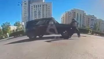 Астанада жүргізуші қызды қағып, оқиға орнынан кетіп қалған