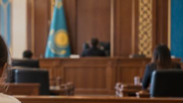 Mektepke barmaǵan, qoqys poligonynda ómir súrgen: BQO-da on jastaǵy balanyń anasy ata-ana quqyǵynan aiyryldy