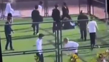 "بٸرنەشە رەت ەسٸنەن تانىپ قالعان": اقتاۋدا مەكتەپ وقۋشىلارى تٶبەلەسكەن