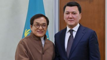 Erlan Qarin Djeki Chanmen kezdesti