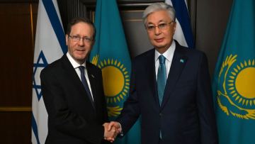 توقاەۆ يزرايل پرەزيدەنتٸمەن تاياۋ شىعىستاعى احۋالدى تالقىلادى