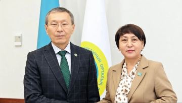 Gúlnar Toilybaeva Quryltai depýtaty atandy