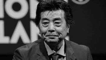 Álemge áigili japon jazýshysy Riý Mýrakami 74 jasynda ómirden ótti