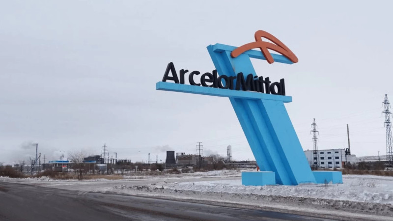 "АрселорМитталдың" бұрынғы қызметкері соттасып жүріп компаниядан үш көлік өндіріп алған