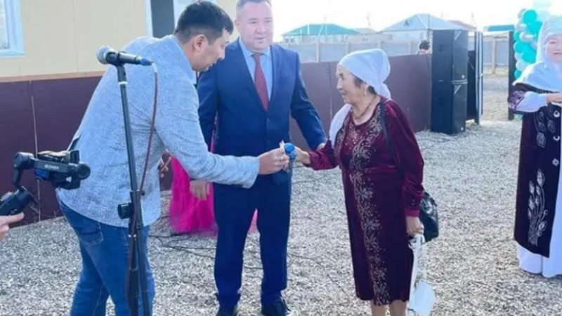 Abai oblysynda kóp balaly otbasylarǵa páter kilti tabystaldy