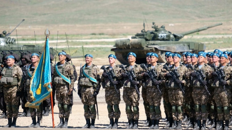Qazaqstan áskeri men egemendigi: eldiń qorǵanys qabiletin qamtamasyz etý deńgeii qandai?