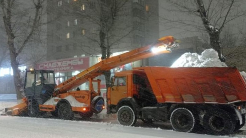 Astana. Úsh kúnde ailyq mólsherden artyq qar jaýdy