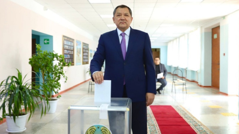 Nurlan Noǵaev respýblikalyq referendýmǵa qatysty