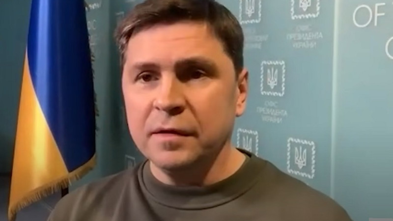 «Okýpanttar elden ketpeiinshe, kelissóz bolmaidy!» Zelenskii keńesshisi kesip aitty