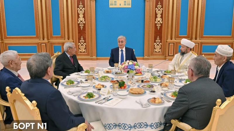 "پرەزيدەنتتٸڭ اۋىزاشارى" – جىلدا ٶتەتٸن "پرەزيدەنت شىرشاسى" سەكٸلدٸ ەدەپكٸ ٸس-شاراعا اينالۋى كەرەك