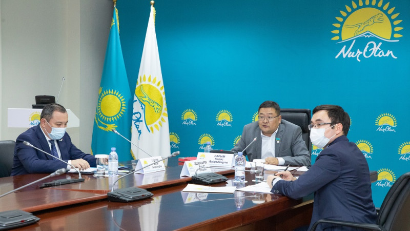 Nur Otan partiiasy qoǵamdyq keńesterinde 9 myńnan asa másele qaraldy