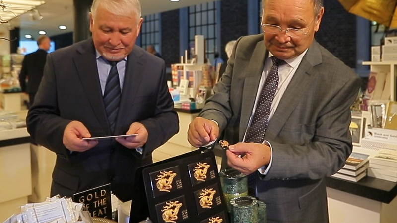 Kembridjde «Uly dala altyny» kórmesi ashyldy