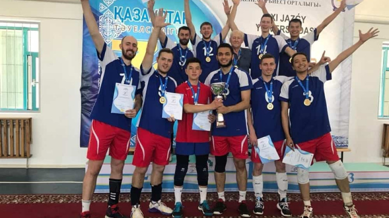 QazUÝ komandasy voleiboldan XI jazǵy ýniversiadada jeńiske jetti