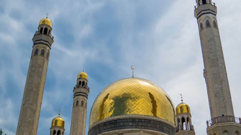 قازاق حالقىنىڭ رۋحاني دەستٷرلەرٸ: مەڭگٸلٸك ەلدٸڭ نەگٸزٸ