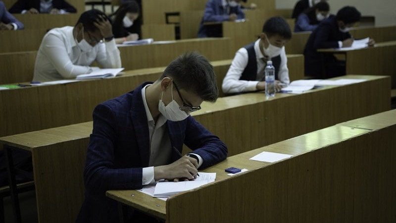 Túrkistan oblysynda  20 myńnan asa  oqýshy test tapsyrady