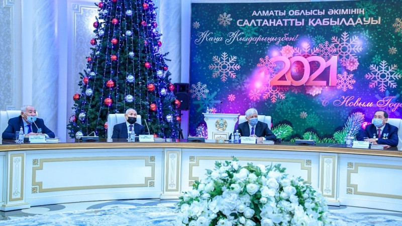 Amandyq Batalov jańa jyl qarsańynda Jetisýlyq ardagerlerdi qabyldady