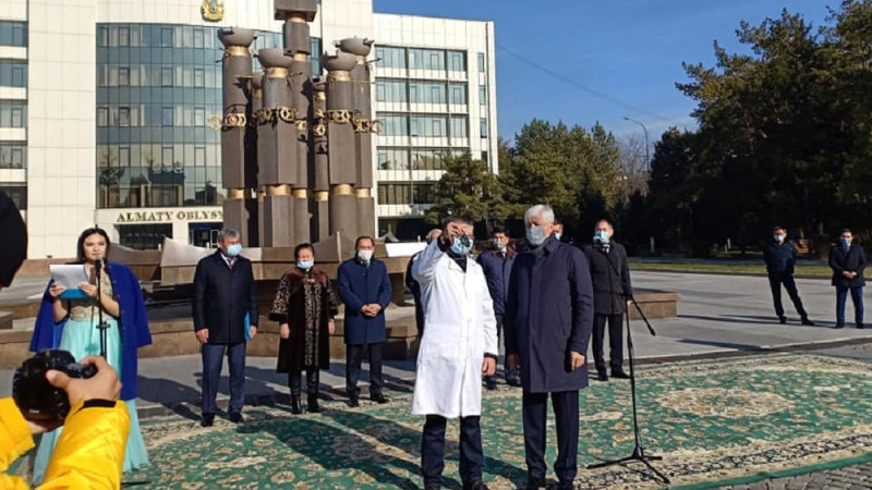 الماتى وبلىسىندا ەمحانالارعا 89 جەدەل جەردەم, 12 جىلجىمالى مەديتسينالىق كەشەن تابىستالدى
