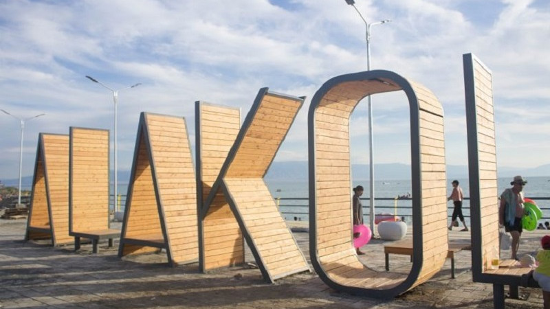 Alakól 13 maýsymnan bastap týristerdi qabyldaidy