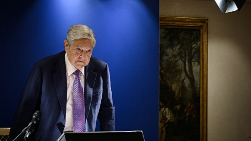 Soros: "Batys Shyńjańdaǵy jaǵdaidy Si Tszinpinniń betine basýy kerek"