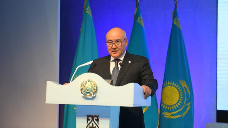 ٶمٸرزاق شٶكەەۆتٸڭ حالىققا ەسەپ بەرۋ كەزدەسۋٸ باستالدى